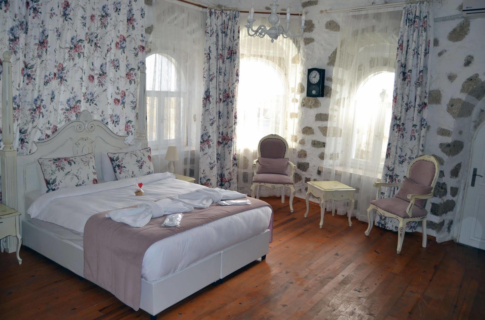 Sari Gelin Alacati Hotel ภายนอก รูปภาพ
